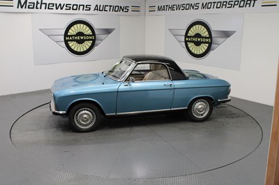 Lot 34 - 1973 PEUGEOT 304