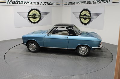 Lot 34 - 1973 PEUGEOT 304