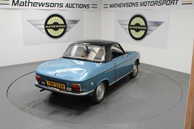 Lot 34 - 1973 PEUGEOT 304