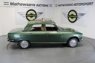 Lot 104 - 1975 PEUGEOT 304