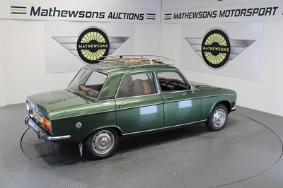 Lot 104 - 1975 PEUGEOT 304