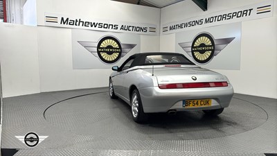 Lot 136 - 2004 ALFA ROMEO SPIDER JTS LUSSO