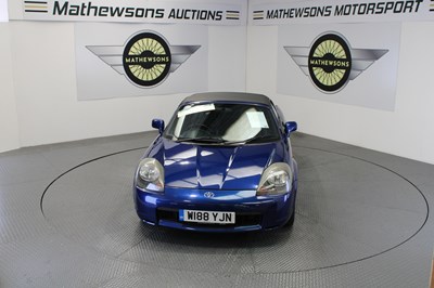 Lot 48 - 2000 TOYOTA MR2 ROADSTER VVTI