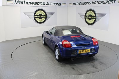 Lot 48 - 2000 TOYOTA MR2 ROADSTER VVTI