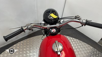Lot 89 - 1956 GILERA B300 EXTRA