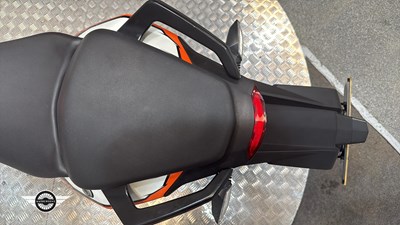 Lot 33 - 2013 KTM DUKE R 2300