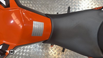 Lot 33 - 2013 KTM DUKE R 2300