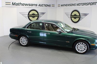 Lot 133 - 2004 JAGUAR XJ6 V6 SE AUTO