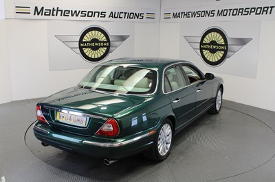 Lot 133 - 2004 JAGUAR XJ6 V6 SE AUTO