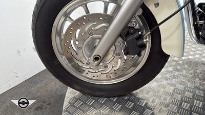 Lot 47 - 2016 TRIUMPH BONNEVILLE AMERICA 865
