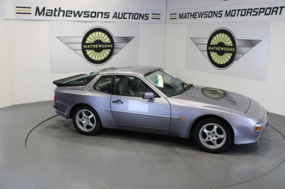 Lot 299 - 1987 PORSCHE 944 AUTO