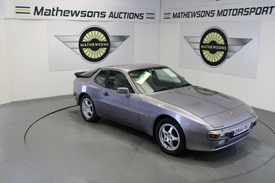 Lot 299 - 1987 PORSCHE 944 AUTO