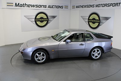Lot 299 - 1987 PORSCHE 944 AUTO