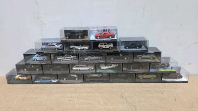Lot 453 - BOX OF JAMES BOND 007 SCALE MODEL CARS