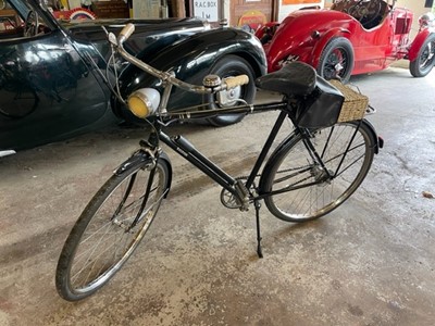 Lot 230 - RALEIGH BIKE