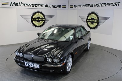 Lot 262 - 2005 JAGUAR XJ8 V8 SPORT AUTO