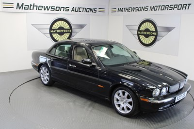 Lot 262 - 2005 JAGUAR XJ8 V8 SPORT AUTO