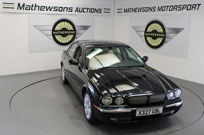 Lot 262 - 2005 JAGUAR XJ8 V8 SPORT AUTO