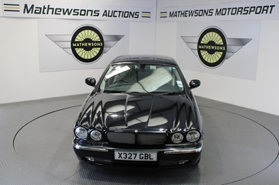 Lot 262 - 2005 JAGUAR XJ8 V8 SPORT AUTO