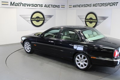 Lot 262 - 2005 JAGUAR XJ8 V8 SPORT AUTO