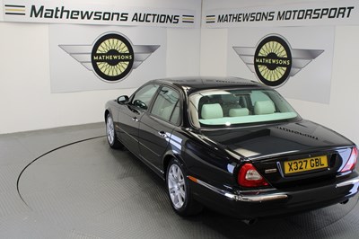 Lot 262 - 2005 JAGUAR XJ8 V8 SPORT AUTO