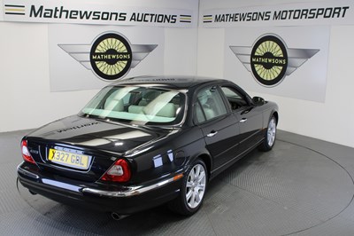 Lot 262 - 2005 JAGUAR XJ8 V8 SPORT AUTO