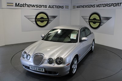 Lot 266 - 2004 JAGUAR S-TYPE V8 R AUTO