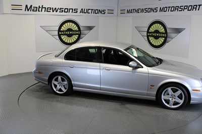 Lot 266 - 2004 JAGUAR S-TYPE V8 R AUTO