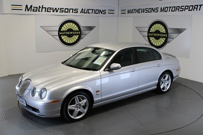 Lot 266 - 2004 JAGUAR S-TYPE V8 R AUTO