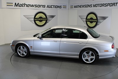 Lot 266 - 2004 JAGUAR S-TYPE V8 R AUTO