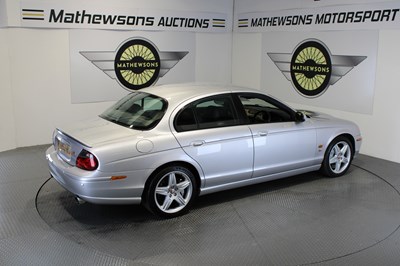 Lot 266 - 2004 JAGUAR S-TYPE V8 R AUTO