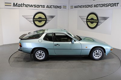 Lot 390 - 1985 PORSCHE 924