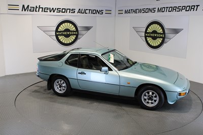 Lot 390 - 1985 PORSCHE 924