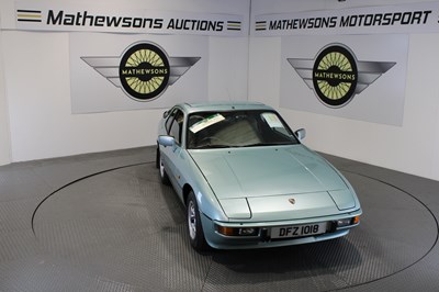 Lot 390 - 1985 PORSCHE 924