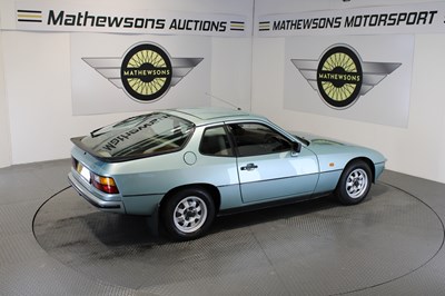 Lot 390 - 1985 PORSCHE 924