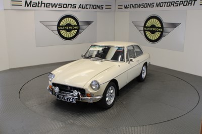 Lot 484 - 1972 MG B GT