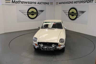 Lot 484 - 1972 MG B GT