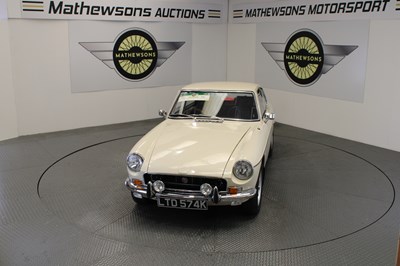 Lot 484 - 1972 MG B GT