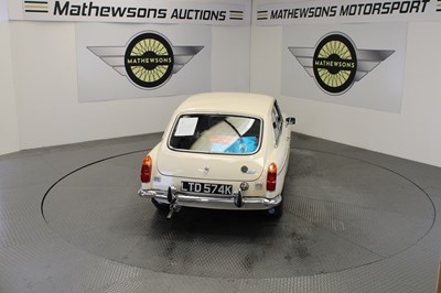 Lot 484 - 1972 MG B GT
