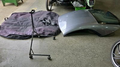Lot 265 - PORSCHE 911 996 HARDTOP, BAG AND STAND