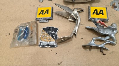 Lot 59 - CAR BADGES , CLOCKS AND MASCOTS