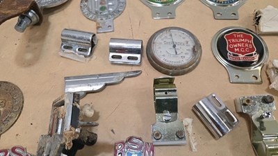 Lot 59 - CAR BADGES , CLOCKS AND MASCOTS