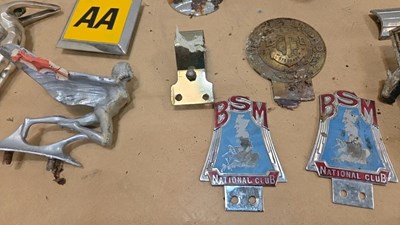 Lot 59 - CAR BADGES , CLOCKS AND MASCOTS