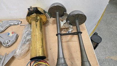 Lot 123 - SELECTION OF LIGHTS , MASCOTS & HORNS