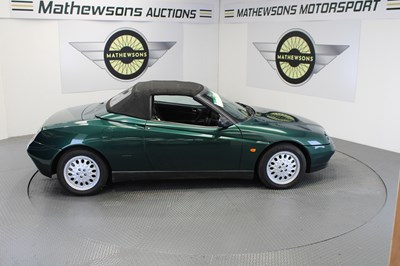 Lot 587 - 1997 ALFA ROMEO SPIDER T SPARK 16 V