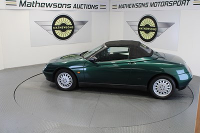 Lot 587 - 1997 ALFA ROMEO SPIDER T SPARK 16 V