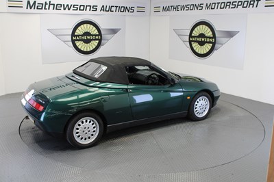 Lot 587 - 1997 ALFA ROMEO SPIDER T SPARK 16 V