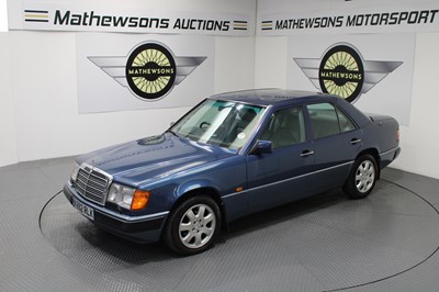 Lot 388 - 1993 MERCEDES 280 E AUTO