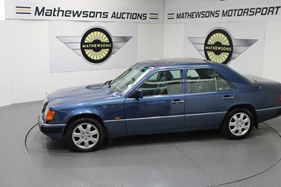 Lot 388 - 1993 MERCEDES 280 E AUTO