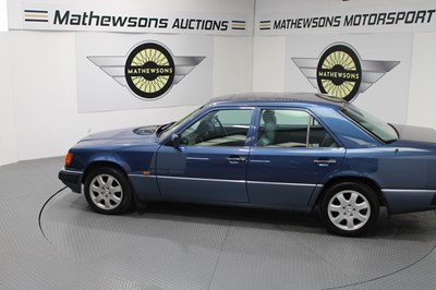 Lot 388 - 1993 MERCEDES 280 E AUTO